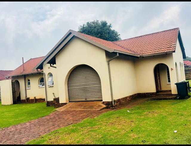 3 BEDROOM HOUSE FOR SALE IN DAWN PARK